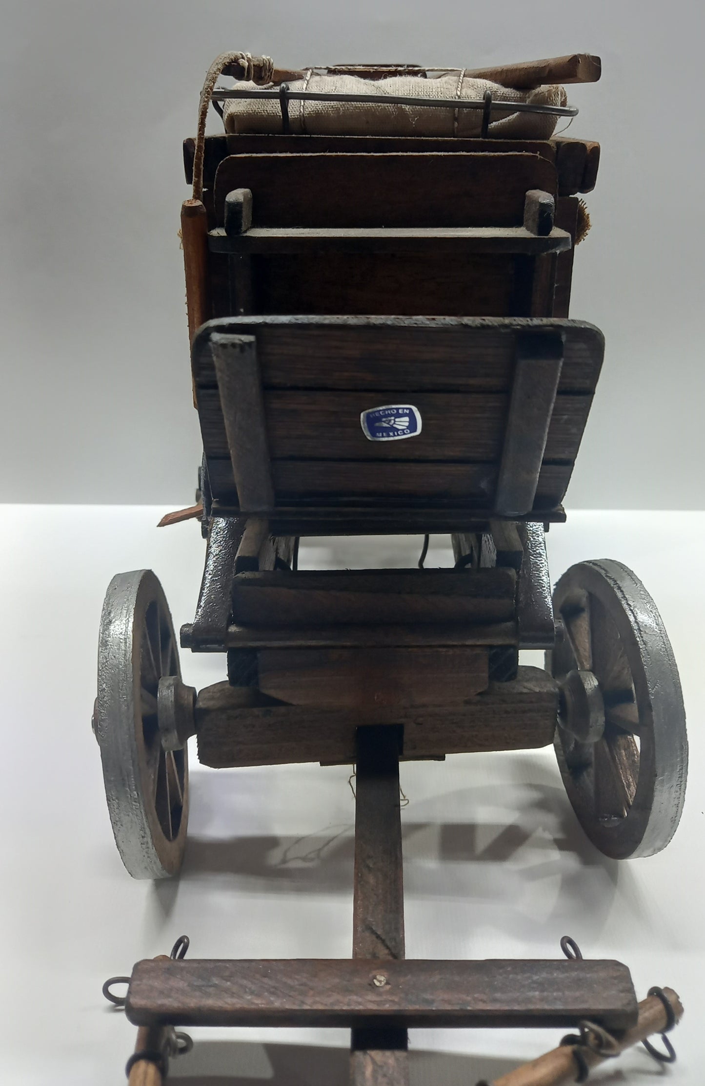 Diligenza in legno artigianale
