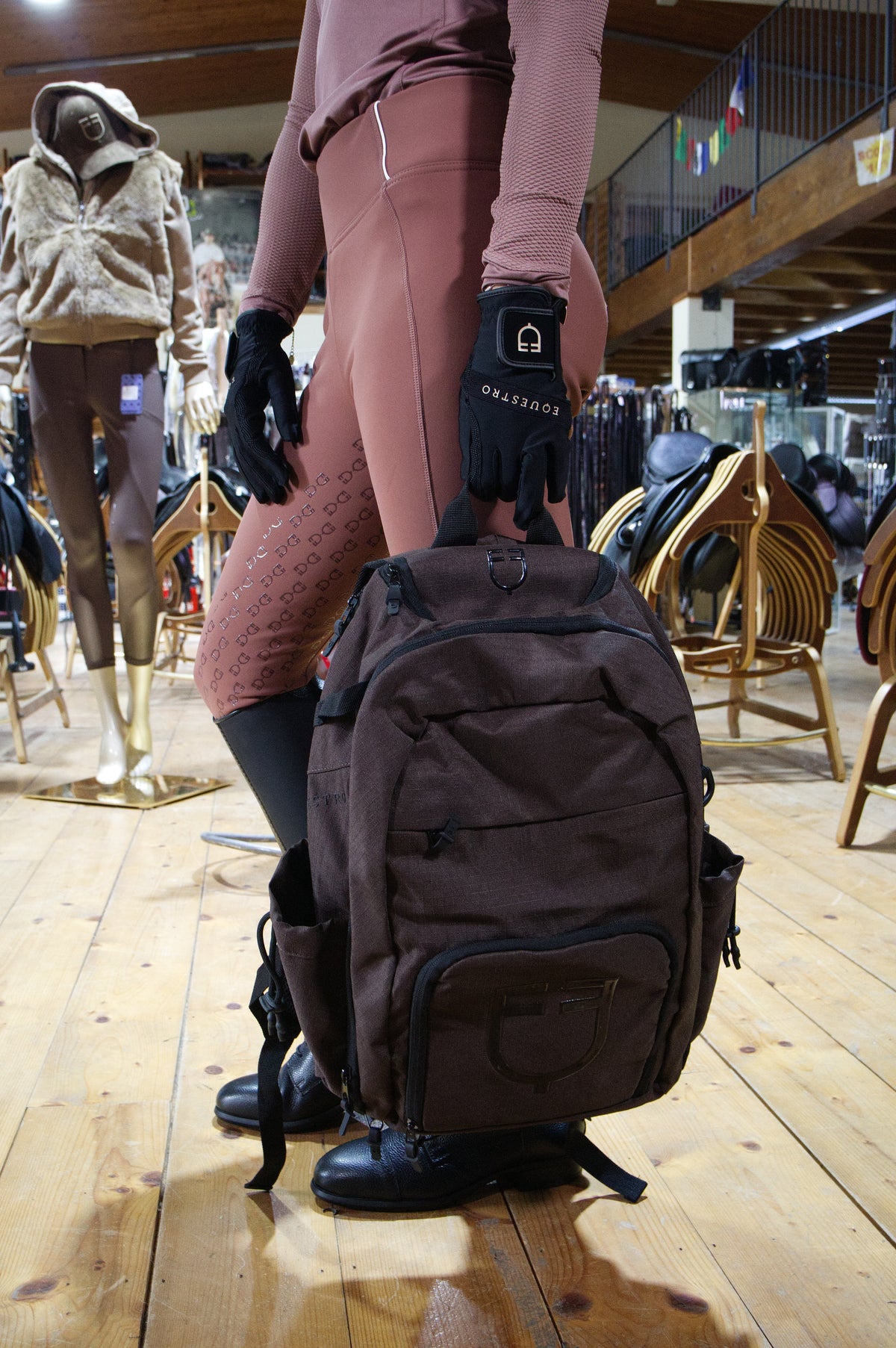 Zaino Tecnico Equestro Ripstop — Porta Casco e Scomparto Laptop 14"